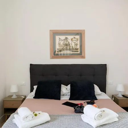 Monique-5 Minuti Dalla Stazione Apartament Florencja