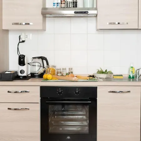 Appartement Monique-5 Minuti Dalla Stazione *