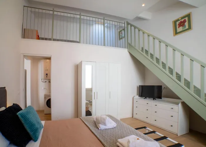 Apartment Monique-5 Minuti Dalla Stazione